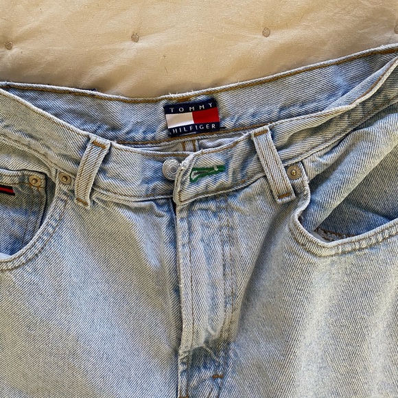 Vintage Tommy Shorts - Picture 3 of 4